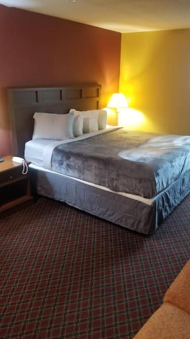 Osu Queen Bed Hotel Room 217 Wi-Fi 斯蒂尔沃特 外观 照片